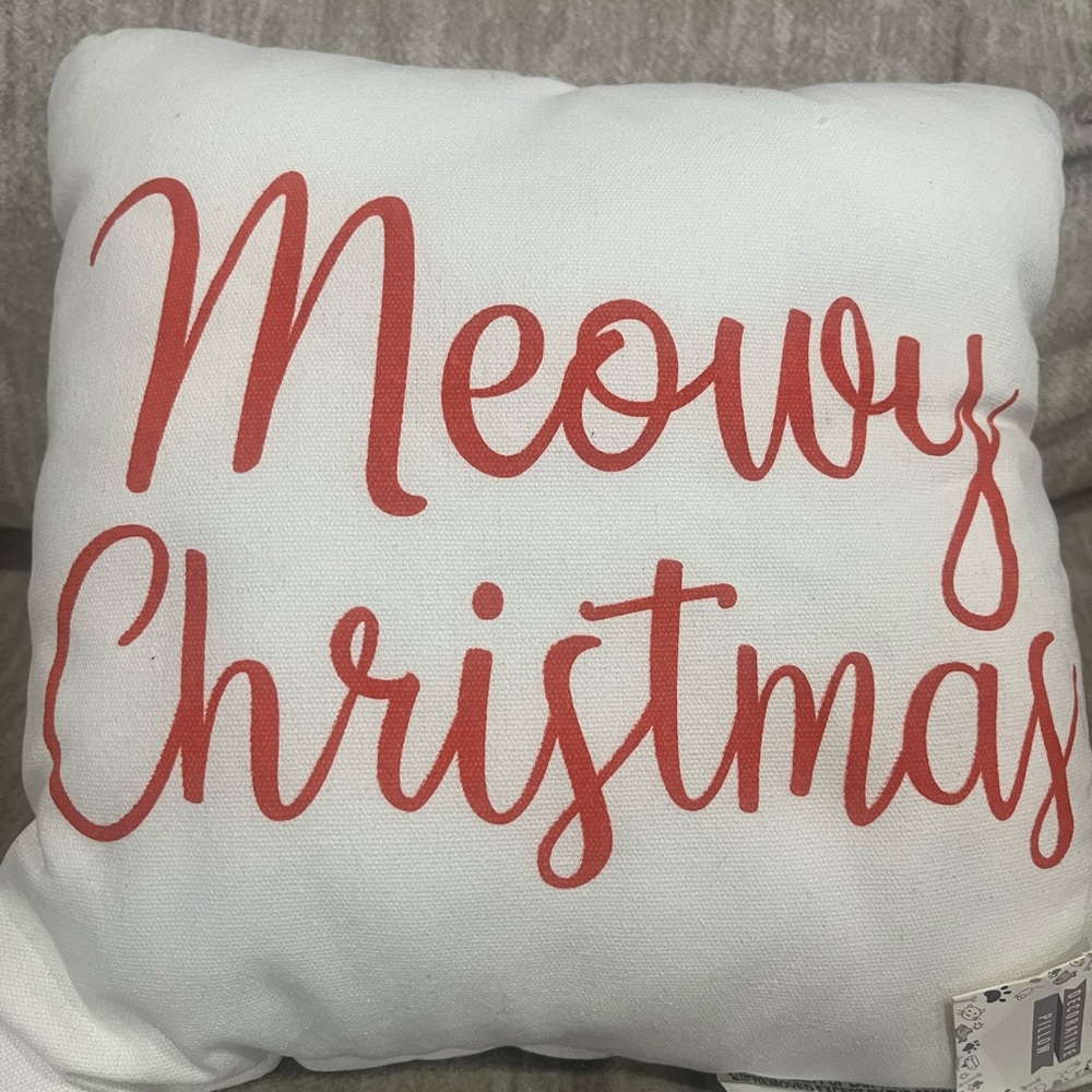 NWT Meowy Christmas White and Orange Pillow